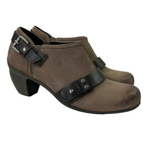 El Rino Tan Leather Heeled Ankle Booties